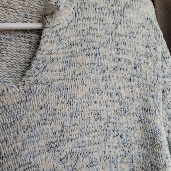 Light blue luxury soft knit sweater medium nwot - Picture 9 of 9